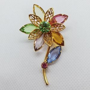 Vintage gold tone and rhinestones flower brooch